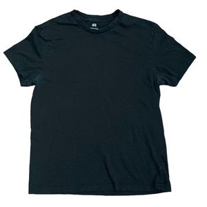 •H&M Men’s Regular Fit Black T-Shirt•